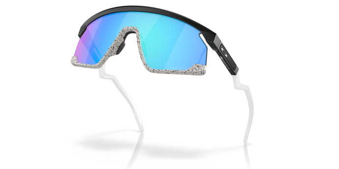 detail Oakley BXTR