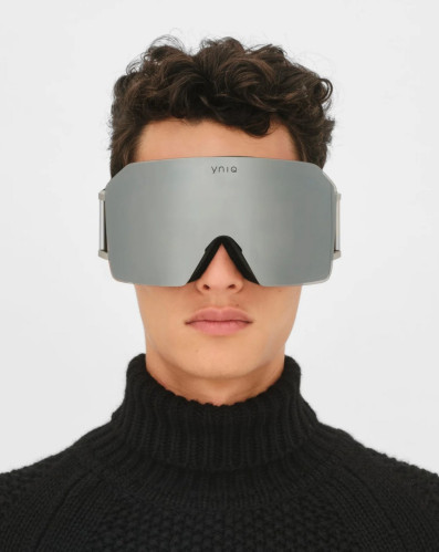 Yniq Model Nine