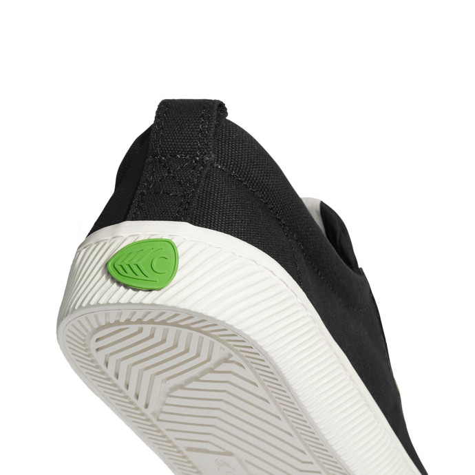 detail Dámské volnočasové boty Cariuma OCA Low Canvas