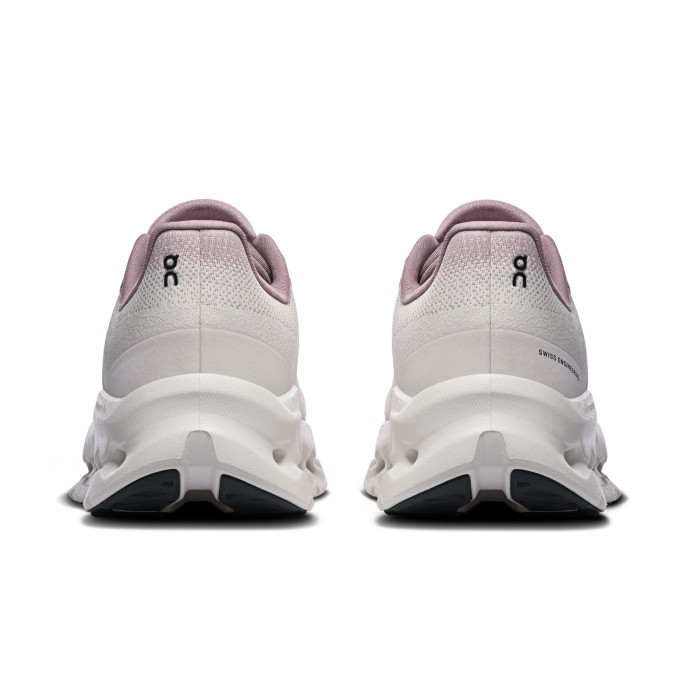 detail Dámské volnočasové boty ON Cloudtilt