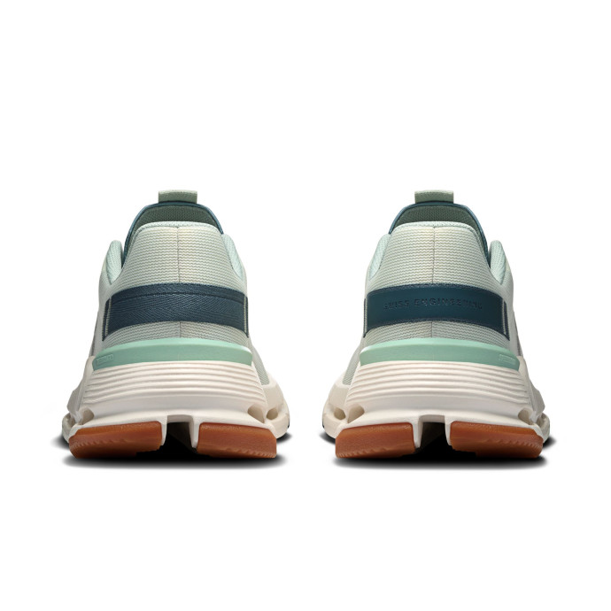 detail Dámské volnočasové boty ON Cloudnova Form 2