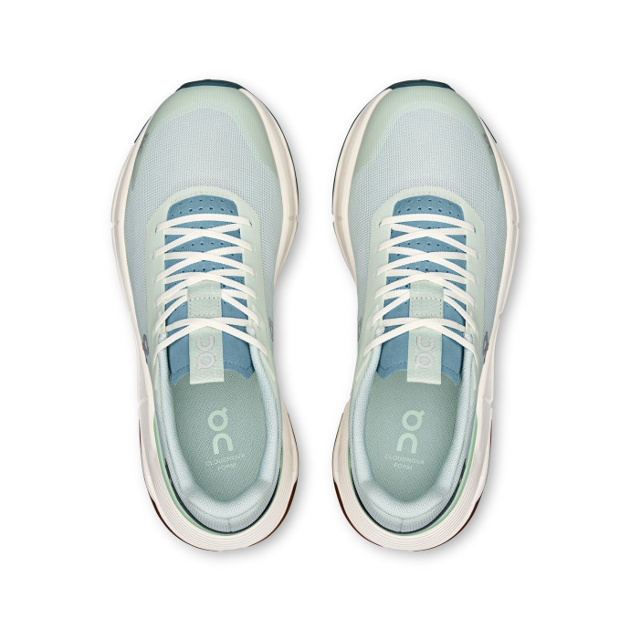 detail Dámské volnočasové boty ON Cloudnova Form 2