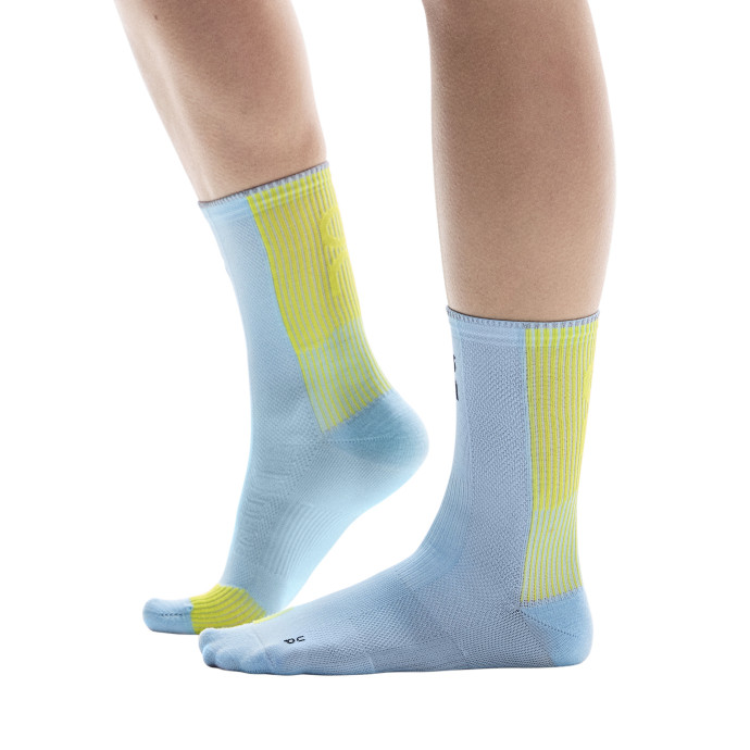 detail ON Performance Run Sock High