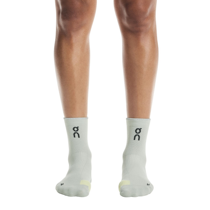 detail ON Performance Run Sock Mid