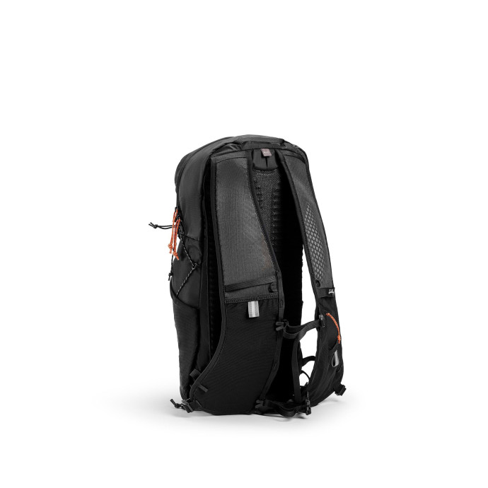 detail Unisex batoh Lundhags Tived Pace 18 L
