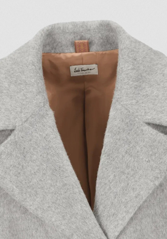 detail Dámský kabát Luis Trenker LUALISSA FLUFFY