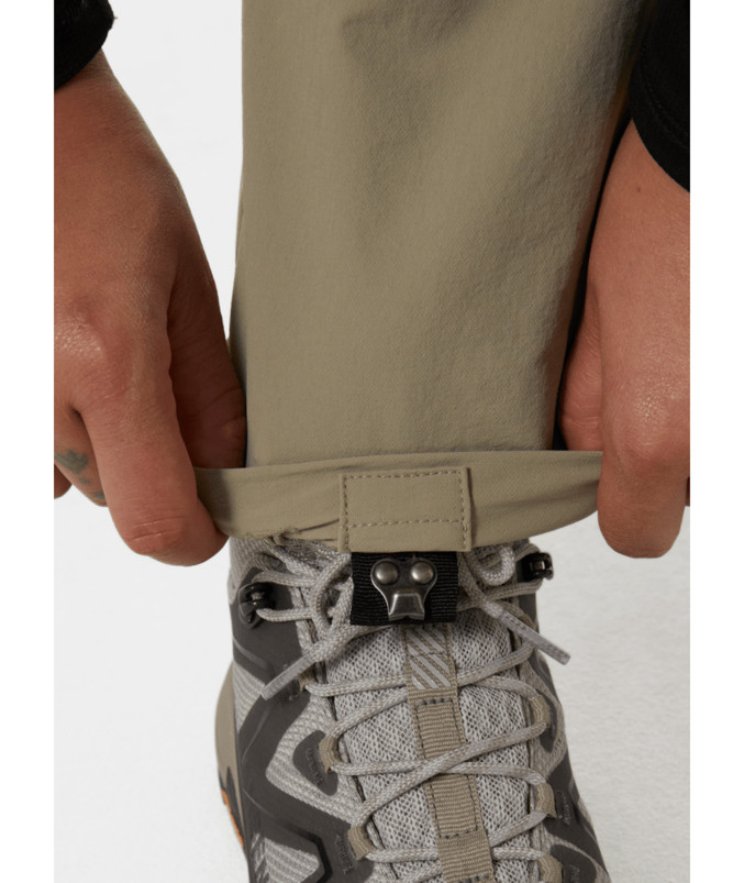 detail Dámské kalhoty Helly Hansen W BRONA SOFTSHELL PANT