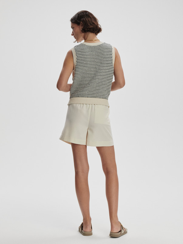 detail Dámská vesta Varley Knowles Textured Knit Vest