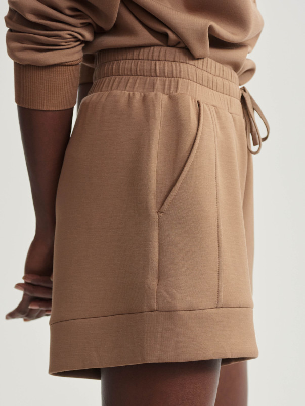 detail Dámské kraťasy Varley Atrium High Rise Short 4.5