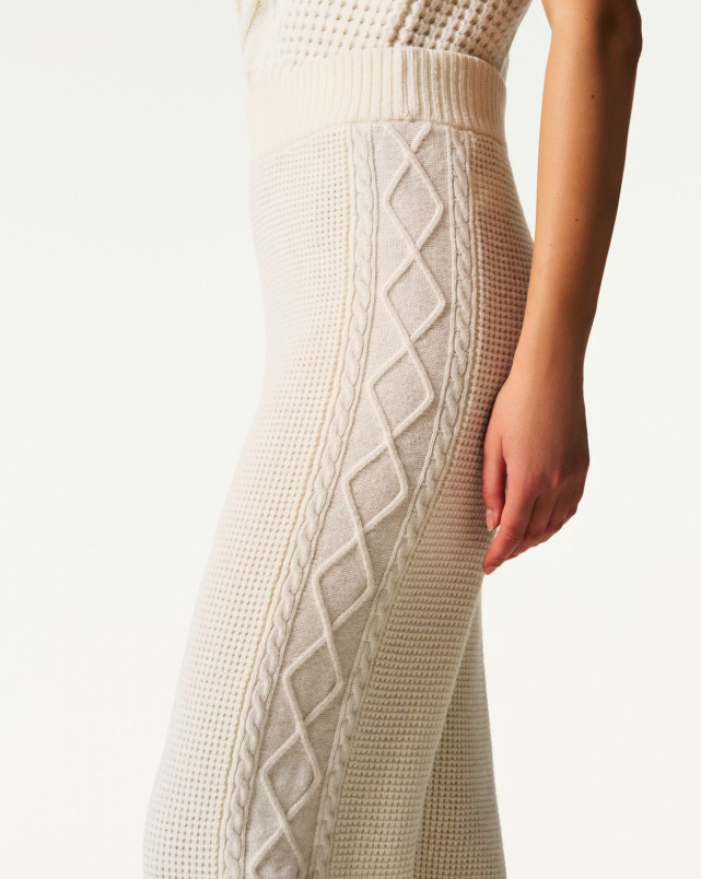 detail Dámské kalhoty Perfect Moment crystal merino wool jogger