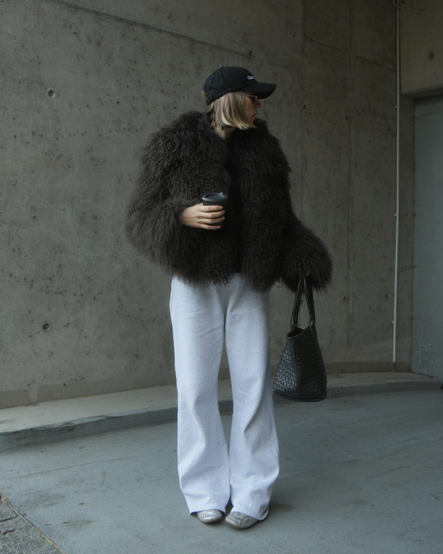 detail Dámská bunda Fur Gang Fluff Mafia