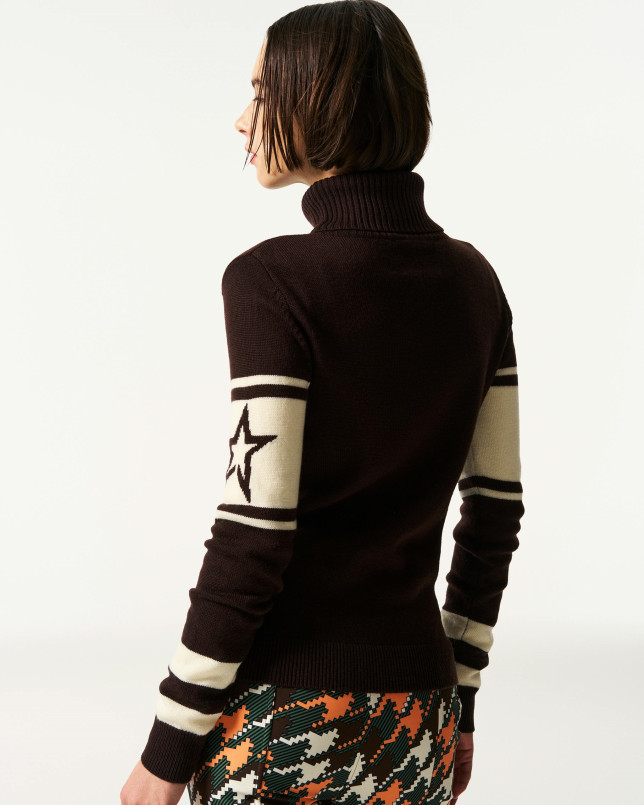 detail Dámský svetr Perfect Moment schild sweater