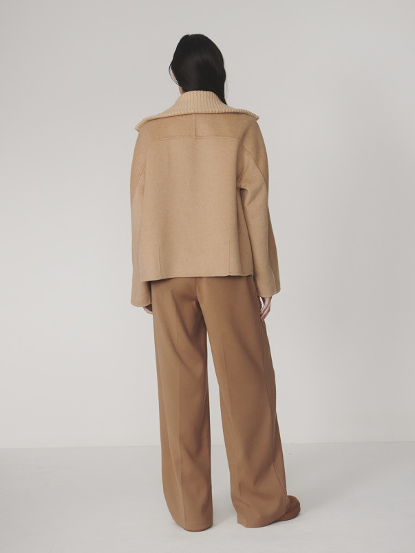 detail Dámská bunda Varley Darnley Short Jacket