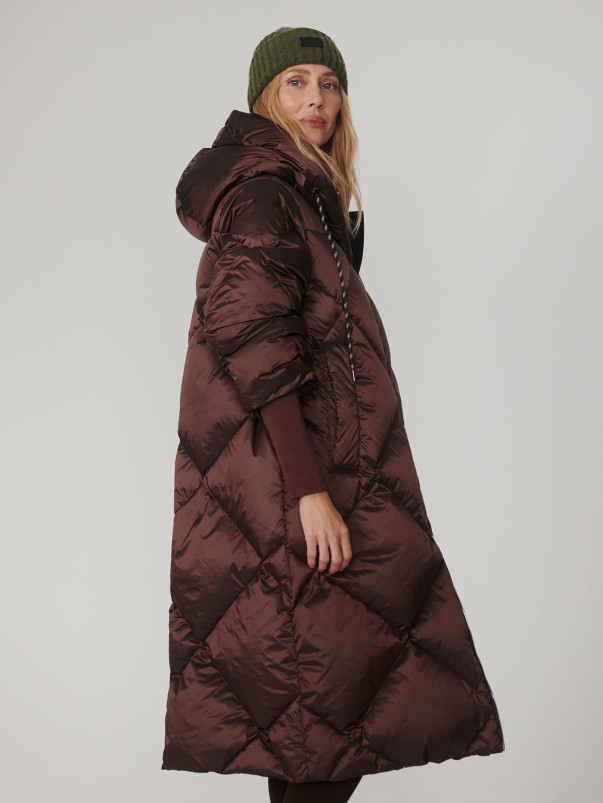 detail Dámská bunda Varley Ashfield Long Down Puffer