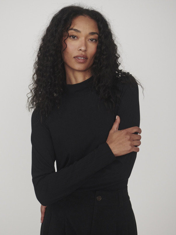 detail Dámské tričko Varley Astrid Fitted Long Sleeve Tee