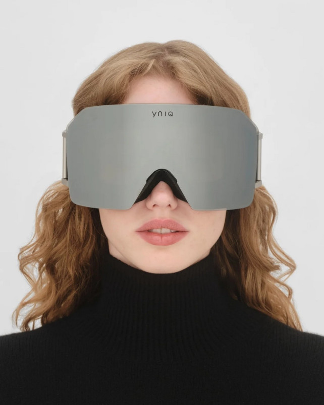 detail Yniq Model Nine