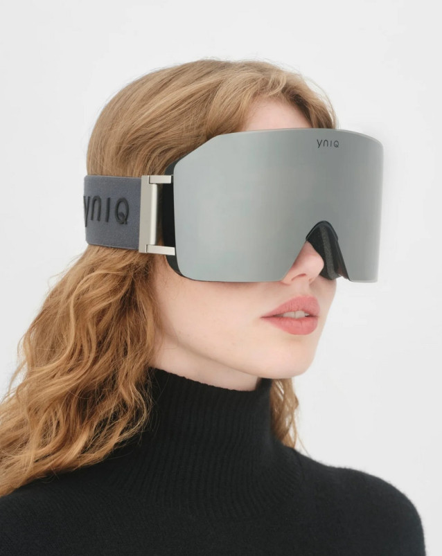 detail Yniq Model Nine