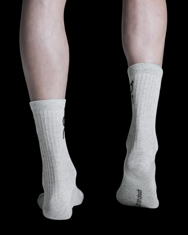 detail ON Logo Sock High 3P