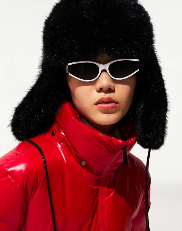 detail Perfect Moment faux fur trapper hat