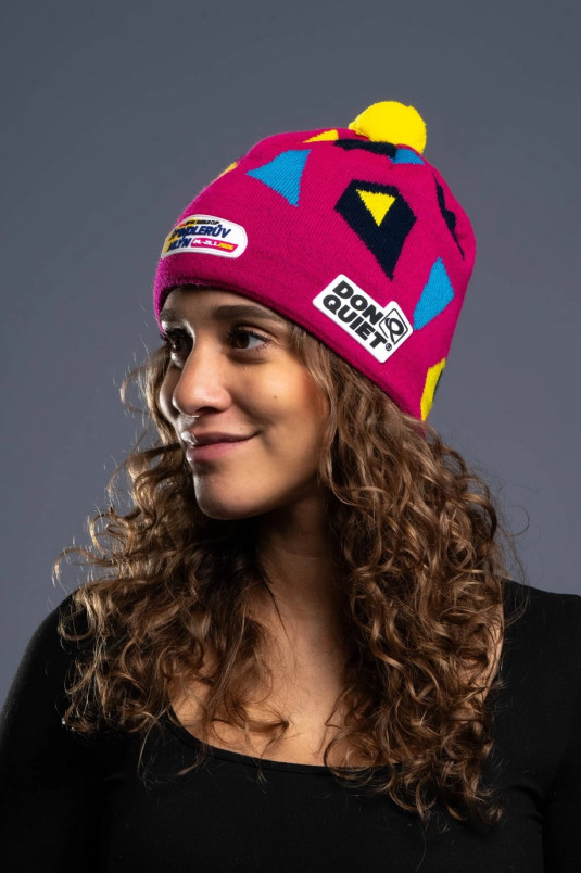 detail WORLD CUP FANS čepice World Cup s bambulí